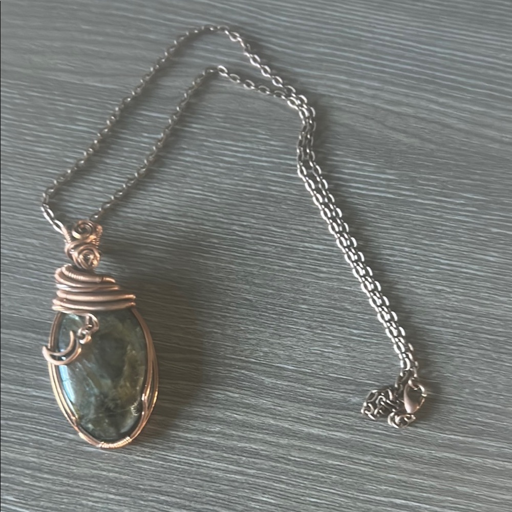 Green and Silver Artistic Wire-Wrapped Necklace